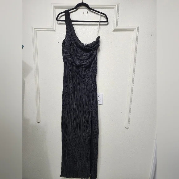 Lulus Poised Performance Black Plisse One-Shoulder Maxi Dress XL Wedding Party - Picture 6 of 9